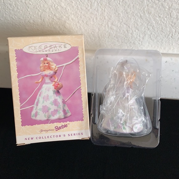 1995 Hallmark Springtime Barbie Ornament - Picture 5 of 16